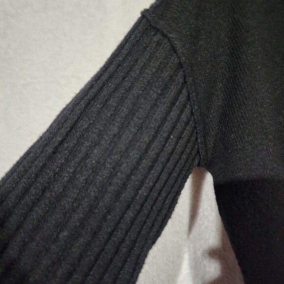 NWOT SO® Cozy Mock-Neck Sweater in Black - Oversized - Picture 4 of 9